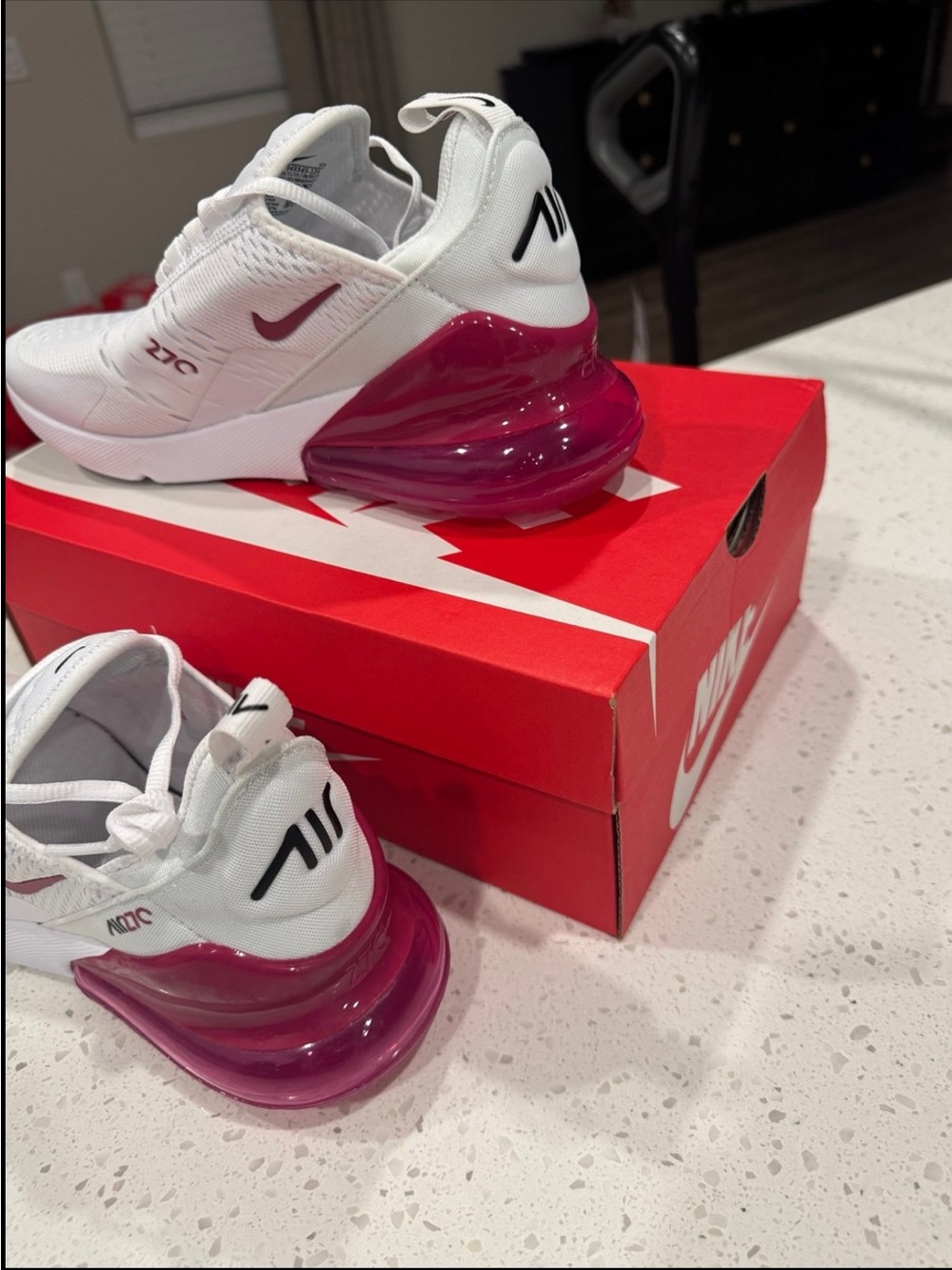 Brand new Nike Air 270 white pink shoes youth 6Y or women 7.5 - Picture 2 of 3
